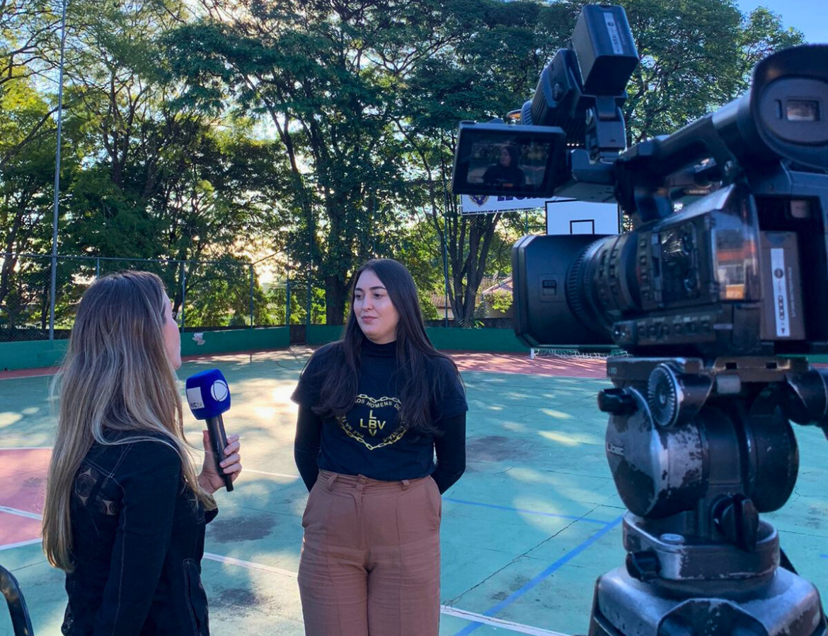 Entrega de cobertores da LBV é destaque no Balanço Geral, da RIC TV - LBV