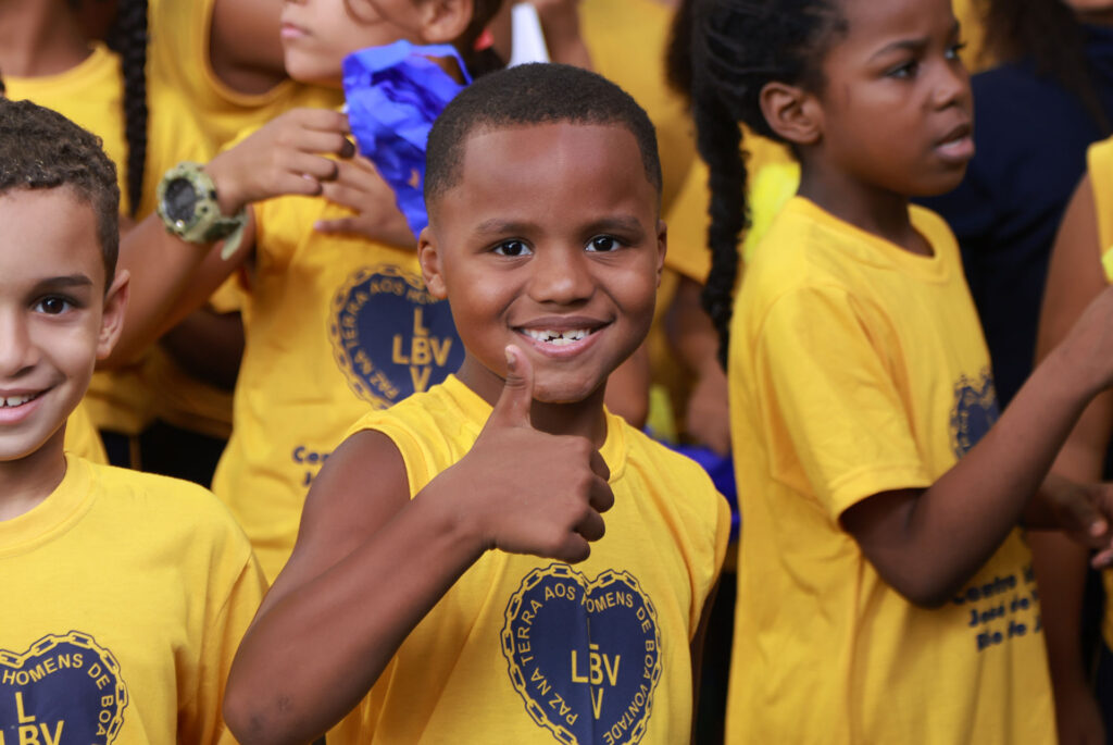ESCOLA_RJ_30_ANOS_FESTAS_EZ